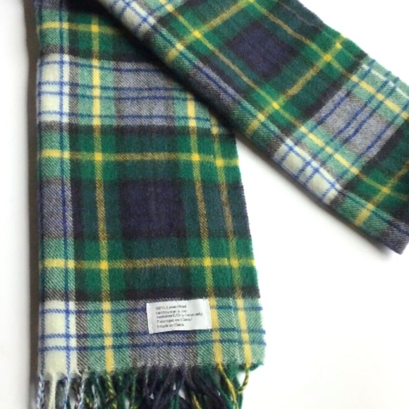 Nice unbranded green plaids   100% wool long  scarf - Picture 2 of 4